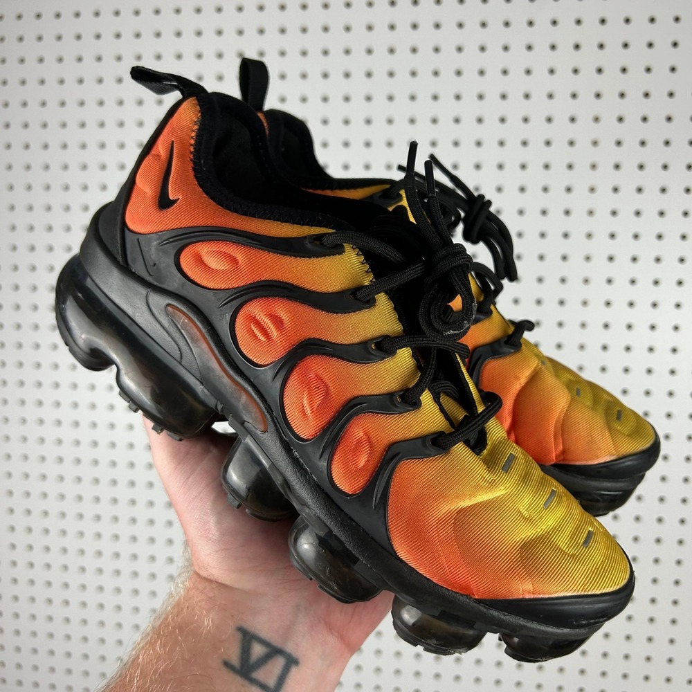 Nike Air VaporMax Plus Men's 7 Sunset Orange Yellow Black Sneakers 924453-006